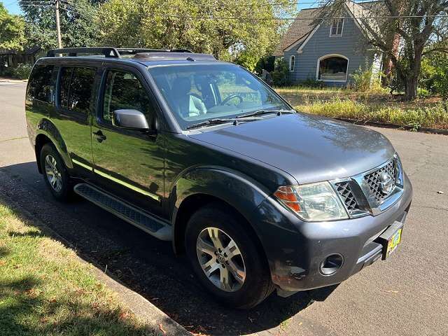 2012 NISSAN Pathfinder