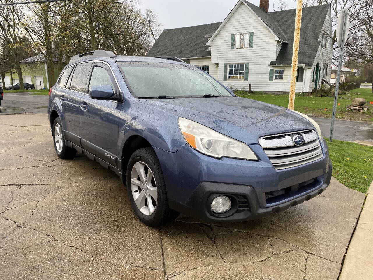 2013 SUBARU Outback