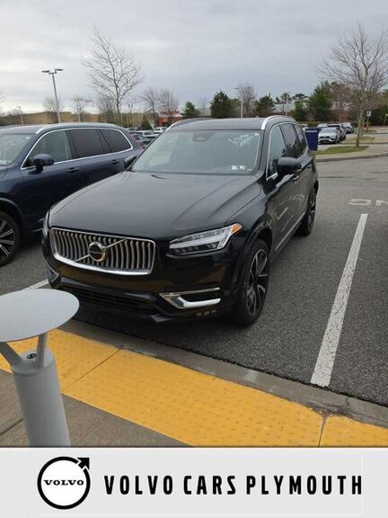 2023 VOLVO XC90