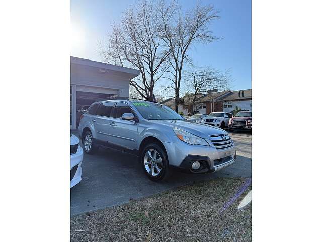 2013 SUBARU Outback