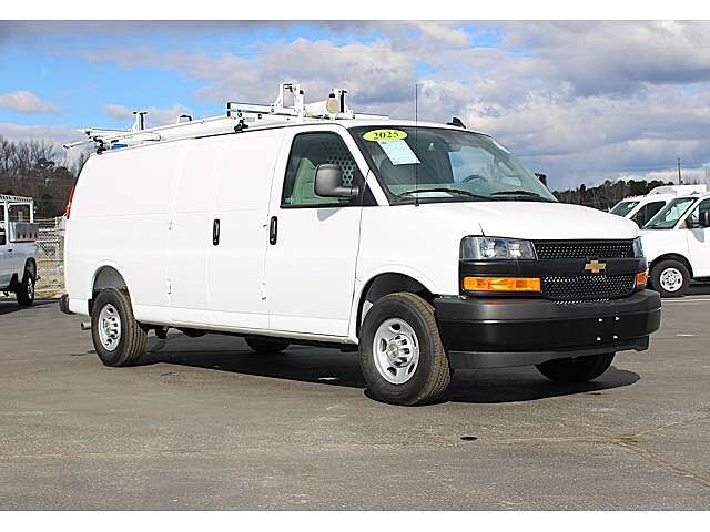 2025 CHEVROLET Express