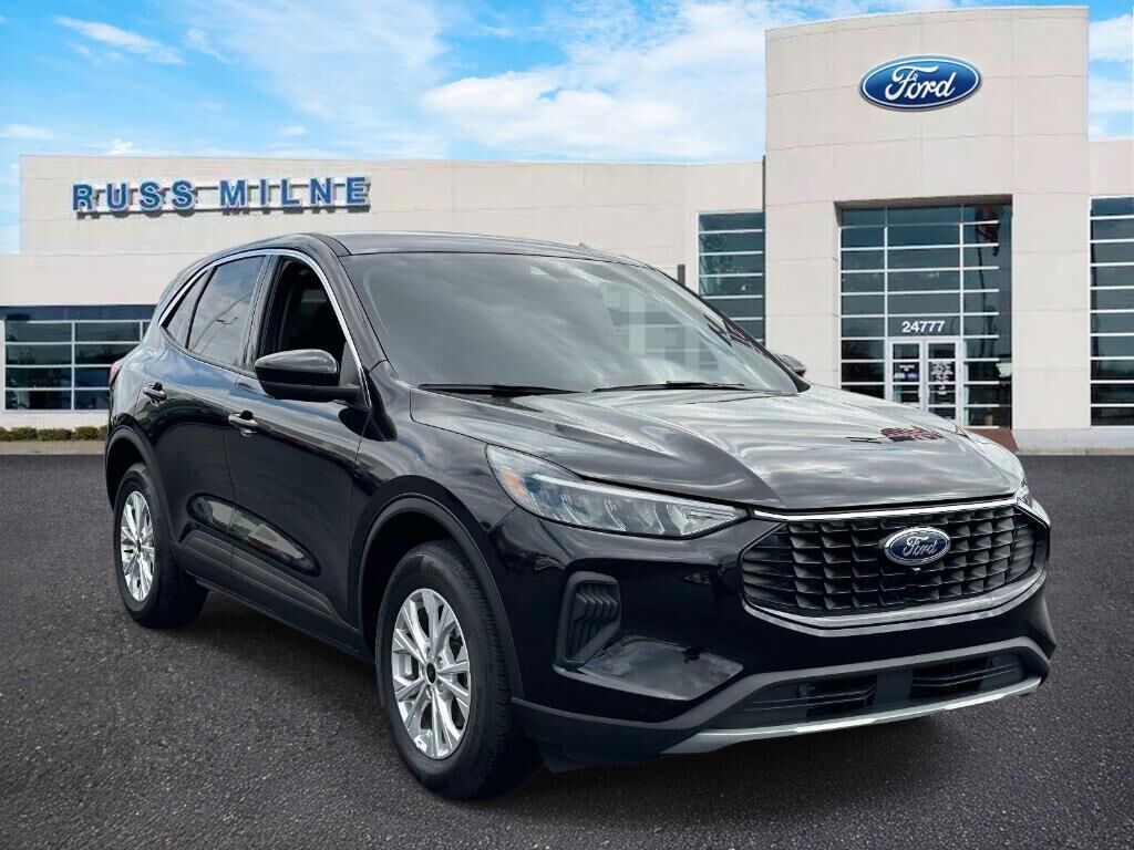 2024 FORD Escape