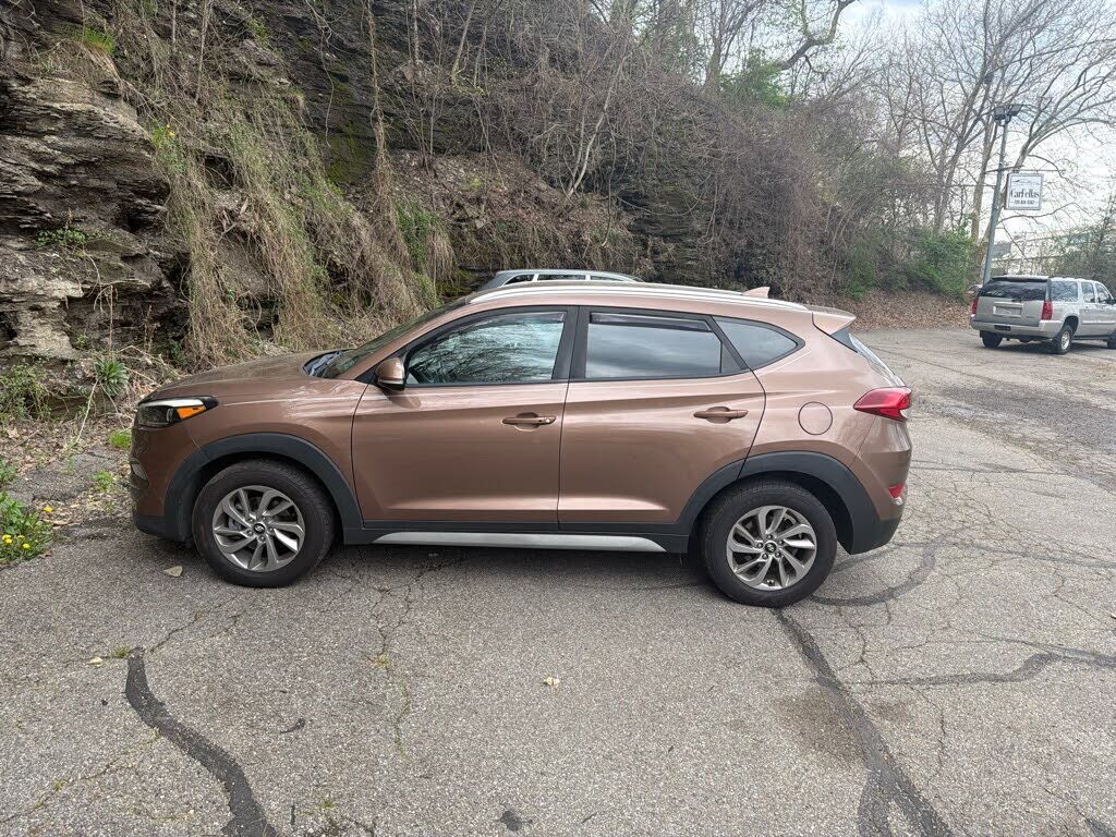 2017 HYUNDAI Tucson