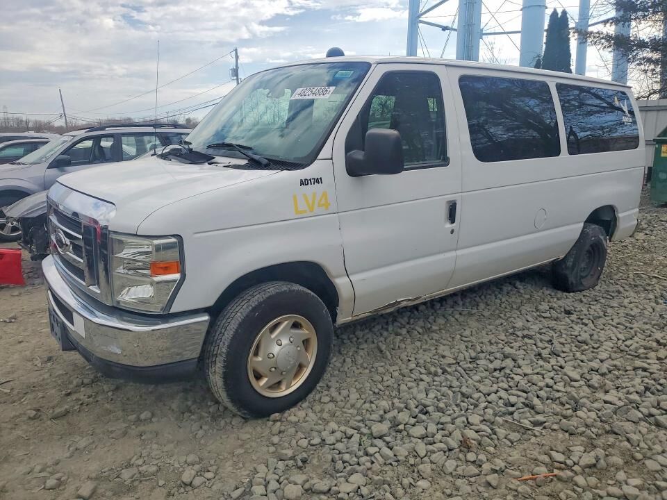 2013 FORD E-350