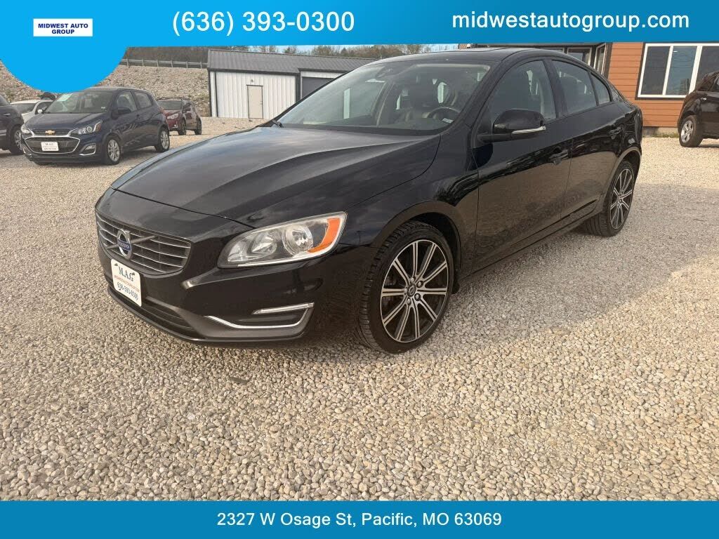 2015 VOLVO S60