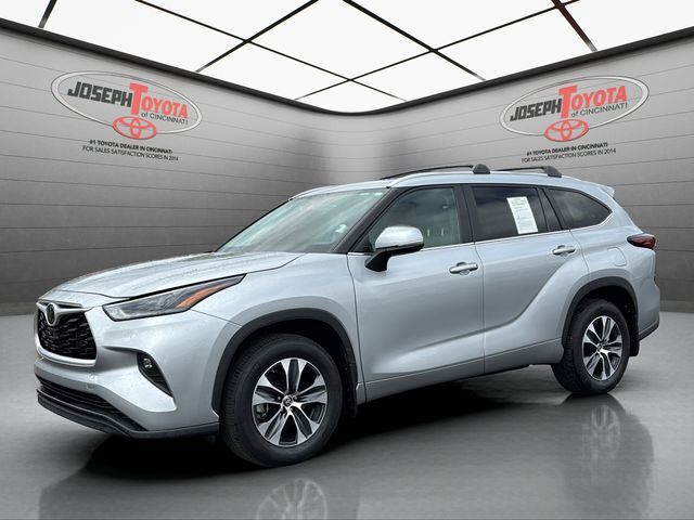 2024 TOYOTA Highlander