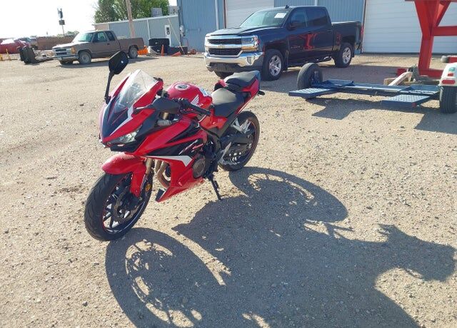 2023 HONDA CB
