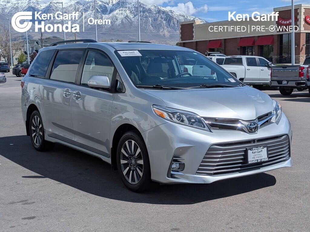 2020 TOYOTA Sienna