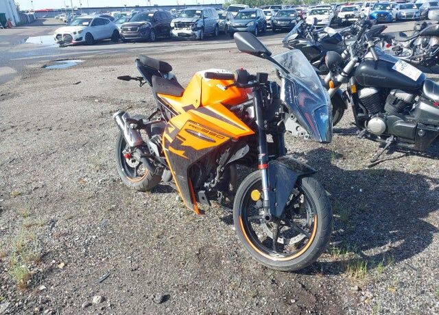 2022 KTM RC