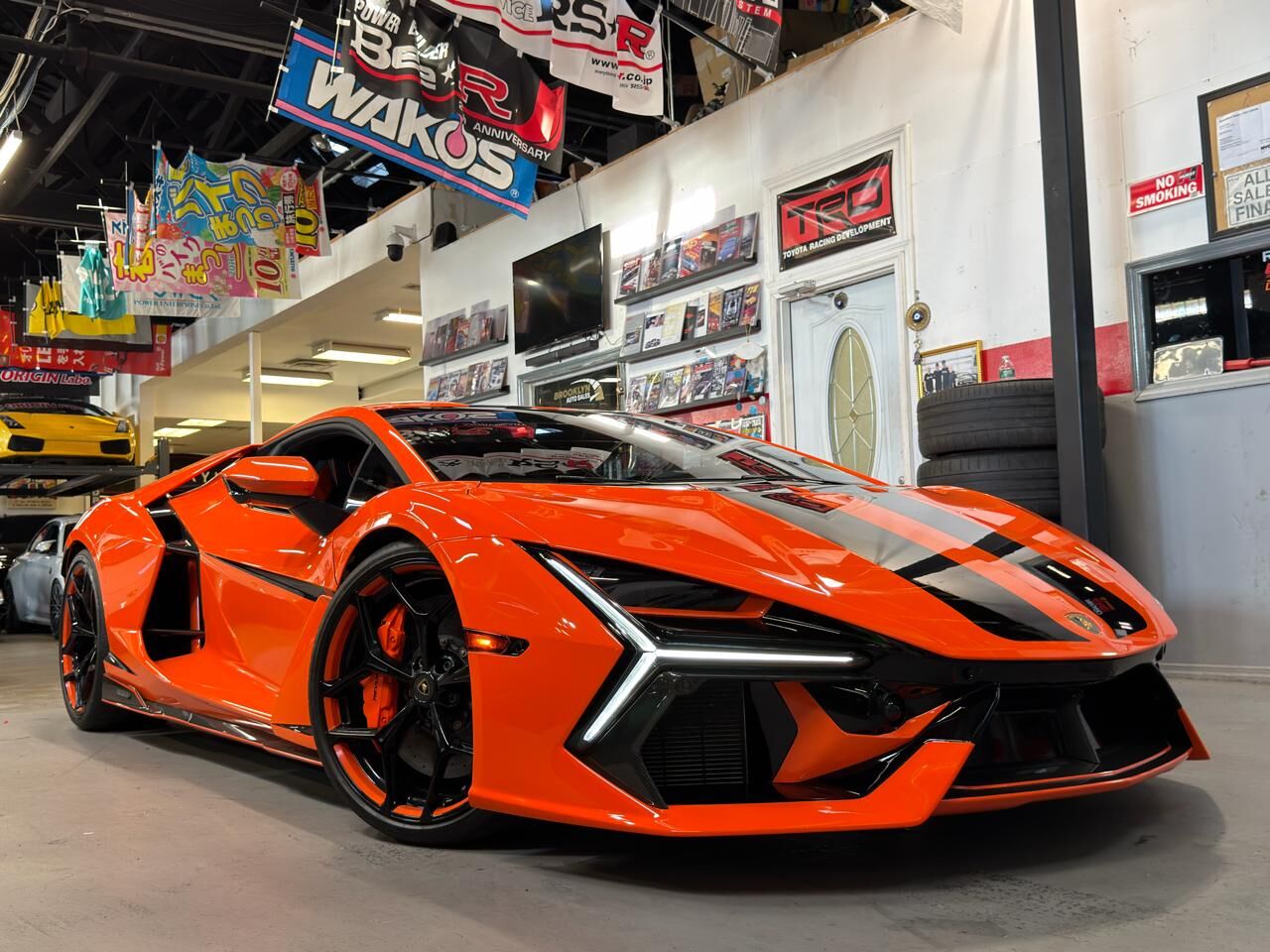 2024 LAMBORGHINI Revuelto