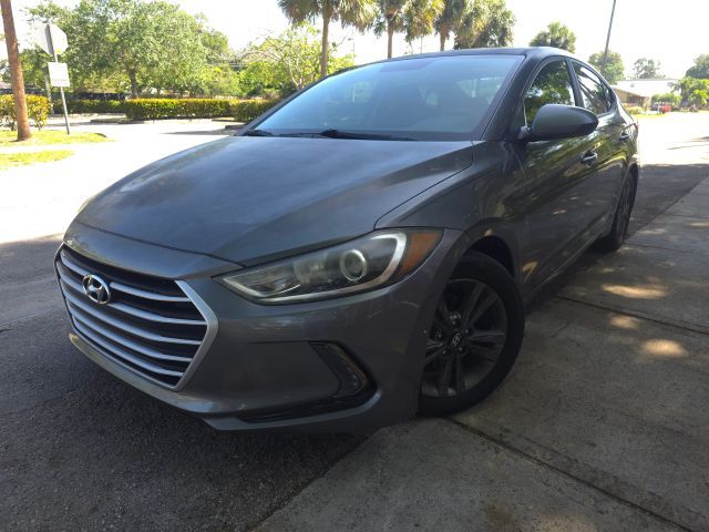 2018 HYUNDAI Elantra