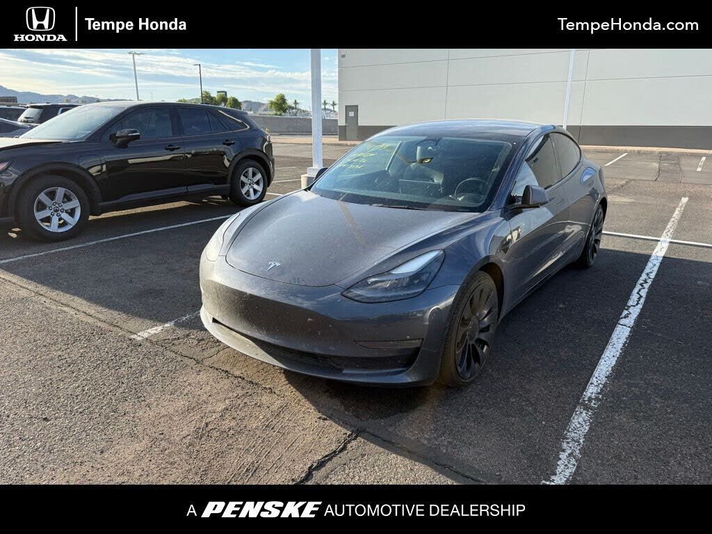 2022 TESLA Model 3