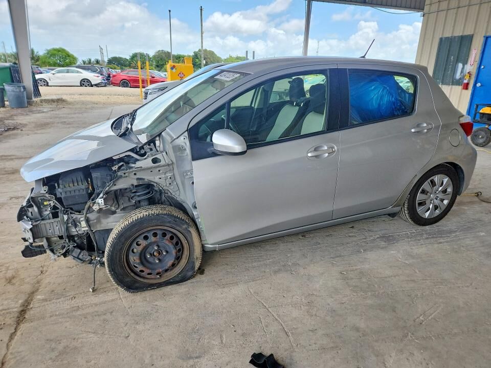 2012 TOYOTA Yaris
