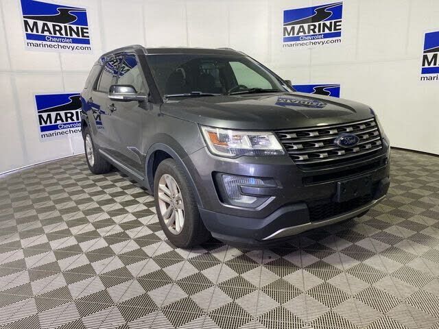 2017 FORD Explorer