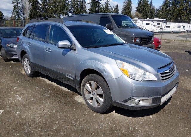 2012 SUBARU Outback