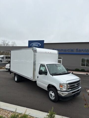 2026 FORD E-450