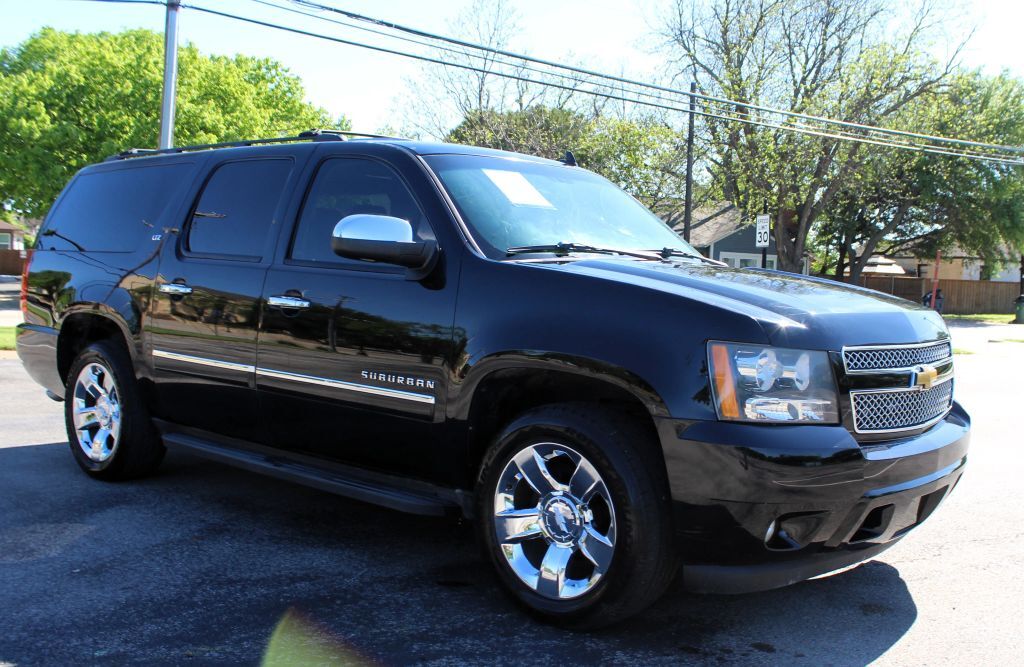 2013 CHEVROLET Suburban