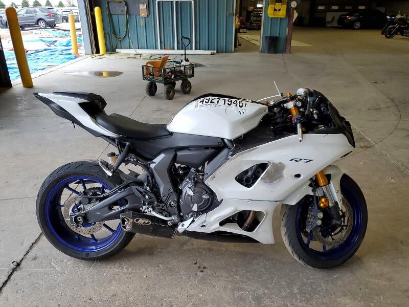 2025 YAMAHA YZF