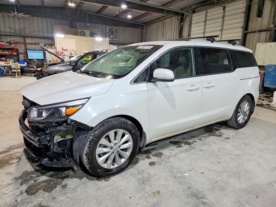 2015 KIA Sedona