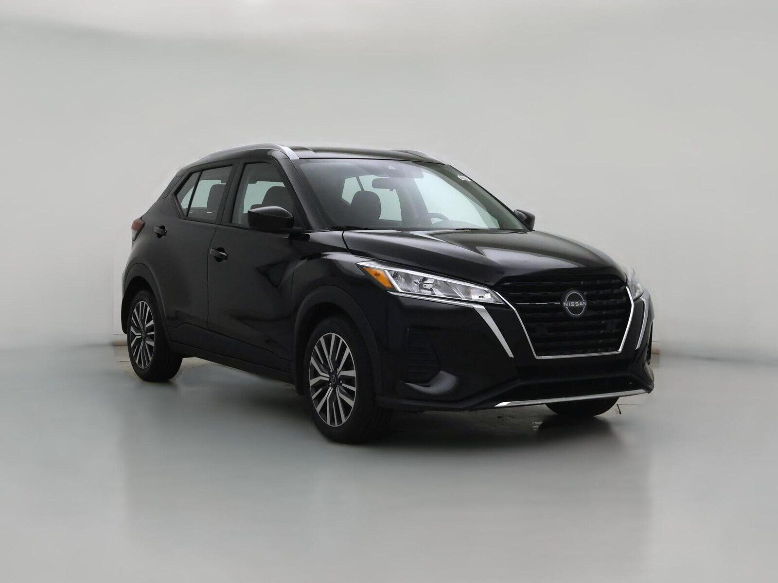 2023 NISSAN Kicks