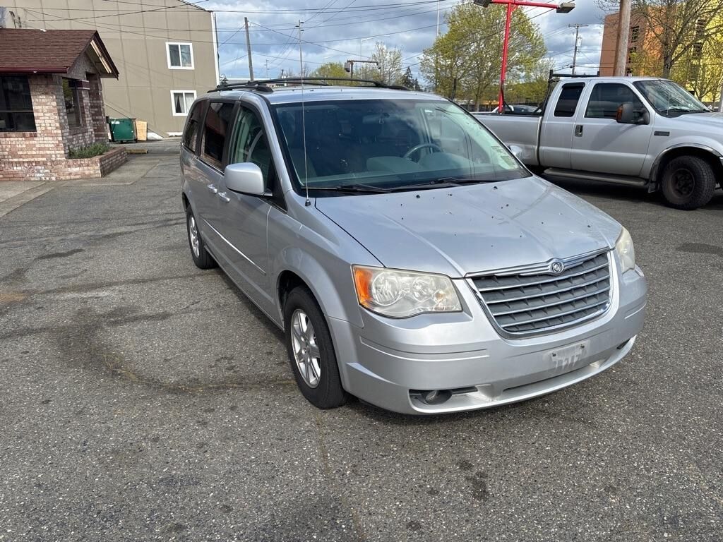 2010 CHRYSLER Town and Country