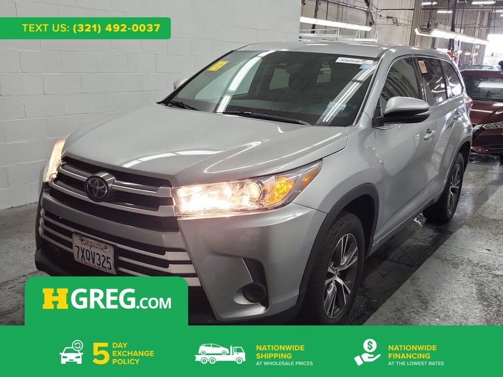 2017 TOYOTA Highlander