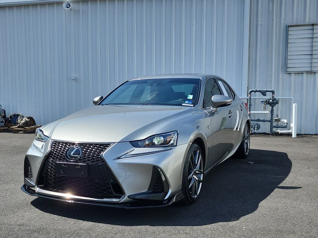 2019 LEXUS IS