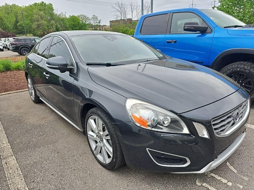 2013 VOLVO S60