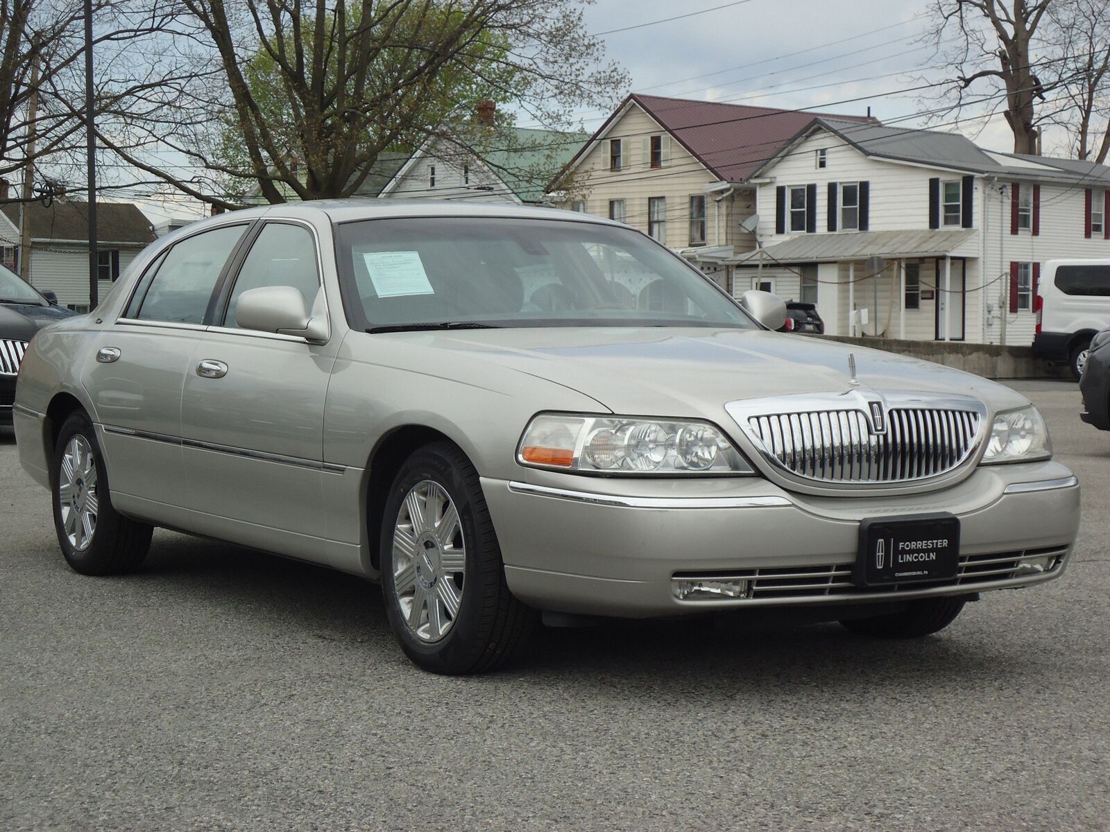 2003 LINCOLN Town Car