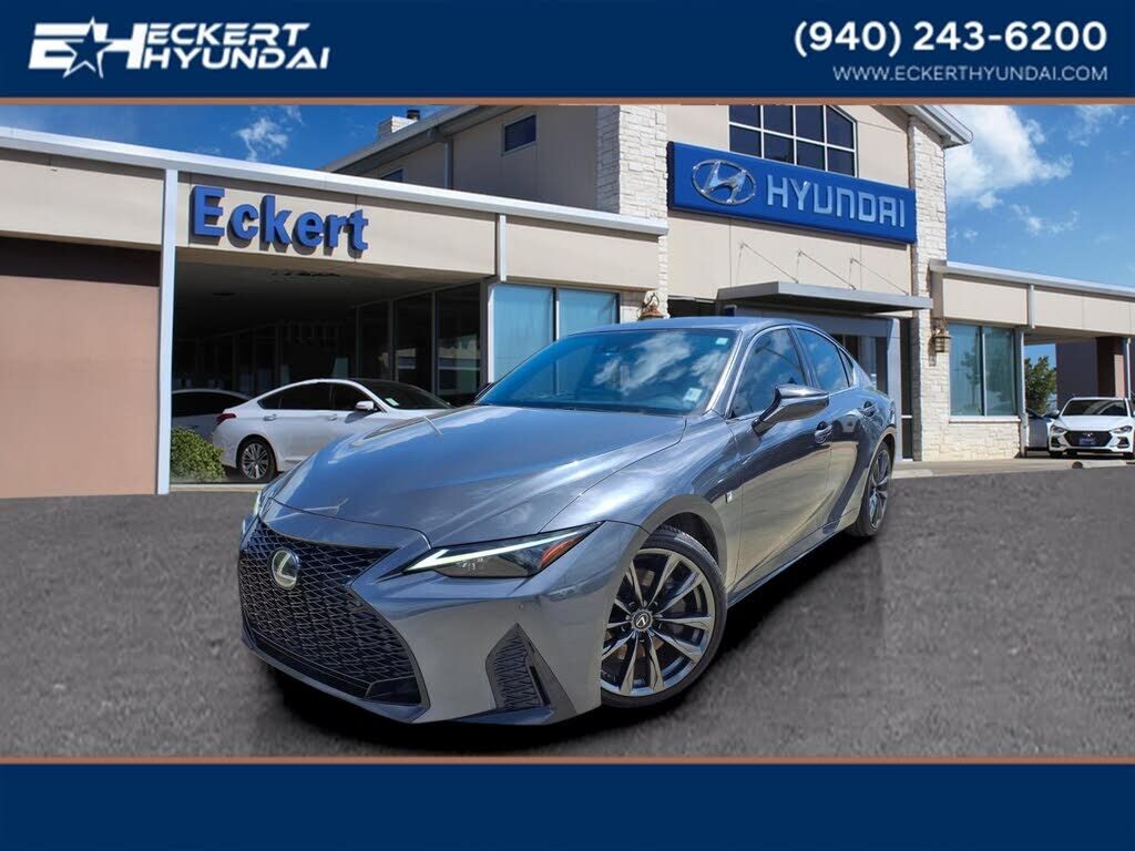 2021 LEXUS IS
