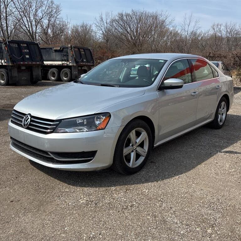2014 VOLKSWAGEN Passat