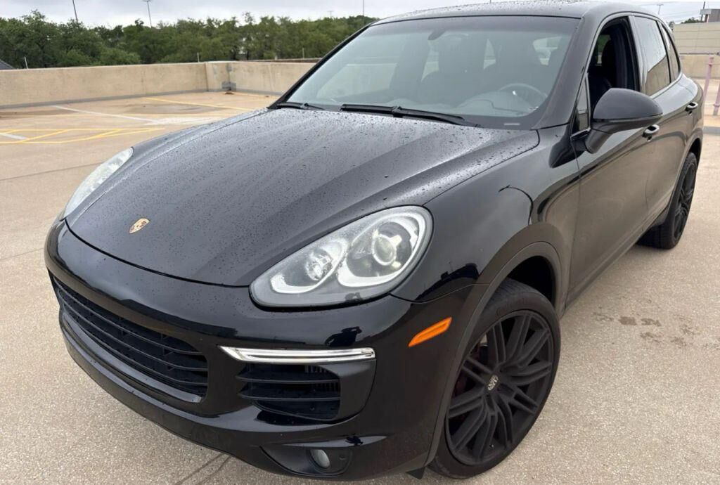 2015 PORSCHE Cayenne