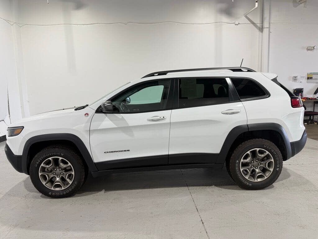 2020 JEEP Cherokee