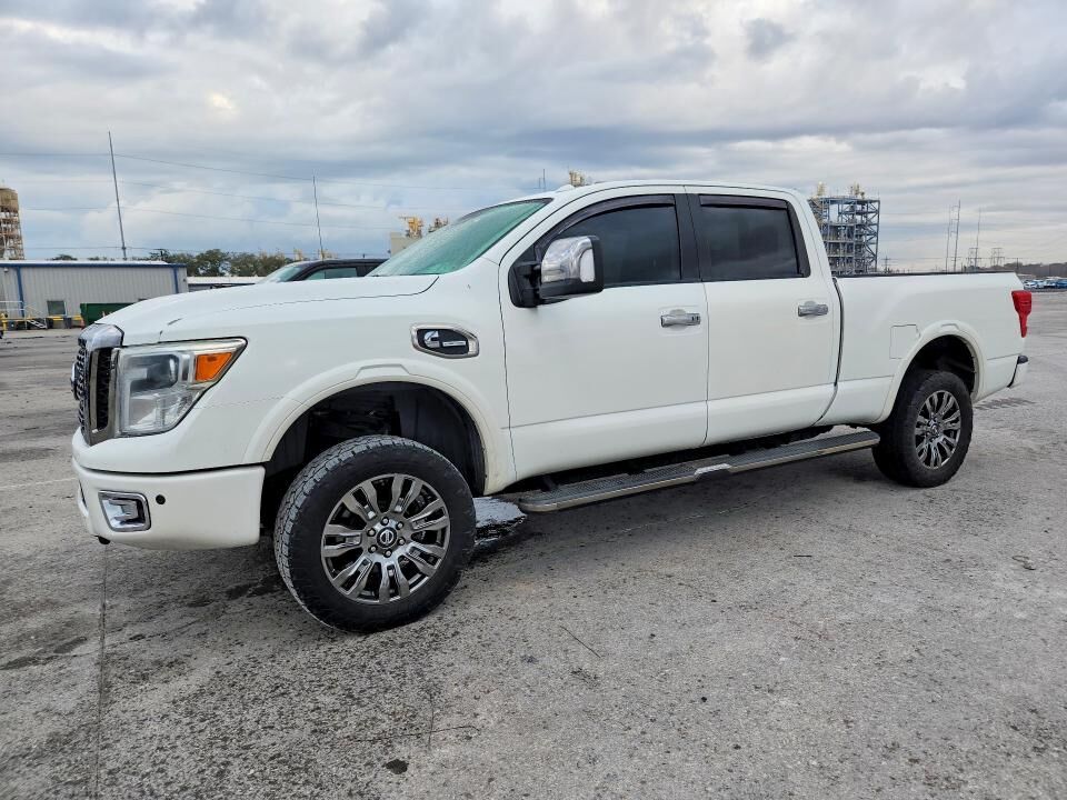 2016 NISSAN Titan