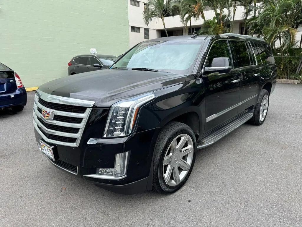 2017 CADILLAC Escalade ESV