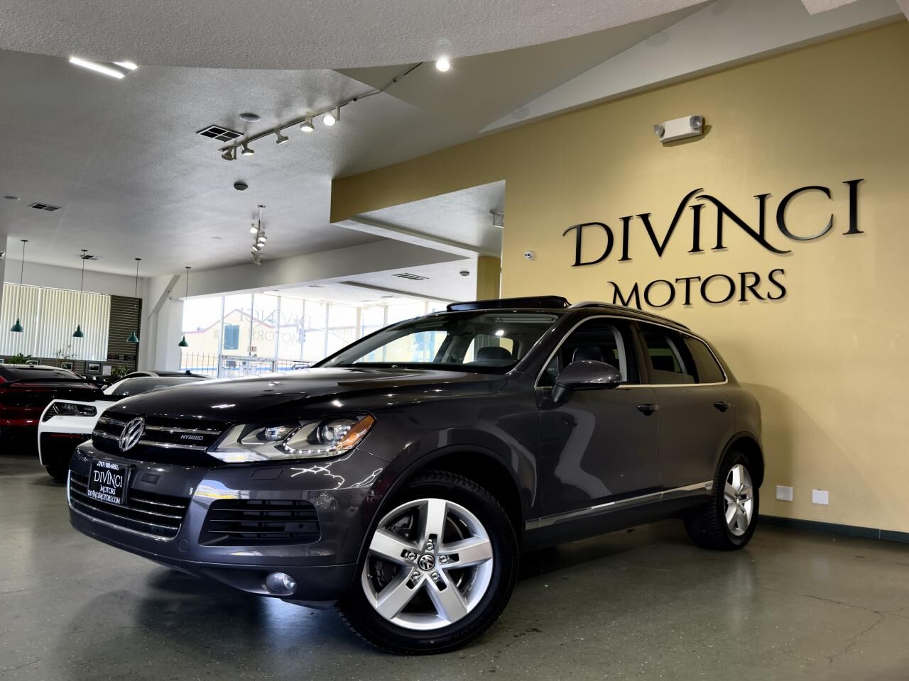 2012 VOLKSWAGEN Touareg