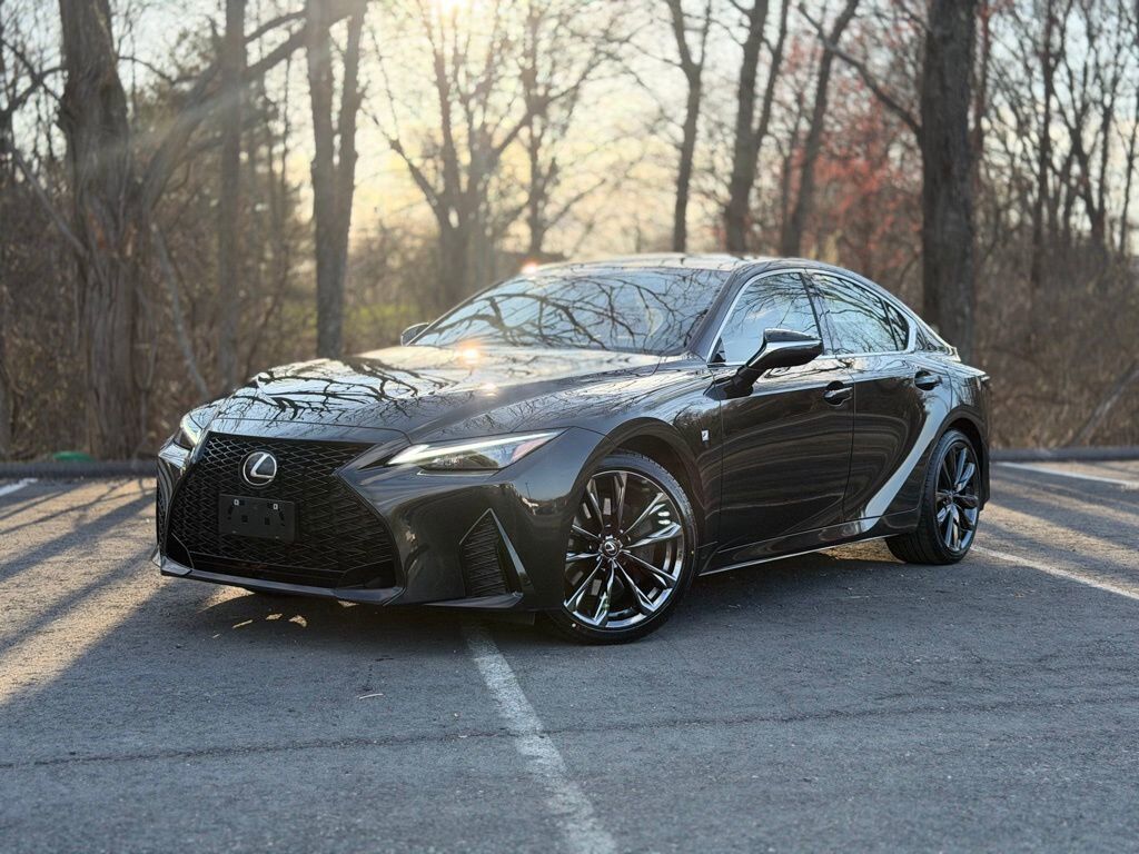 2023 LEXUS IS