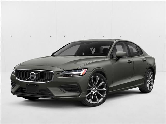 2022 VOLVO S60