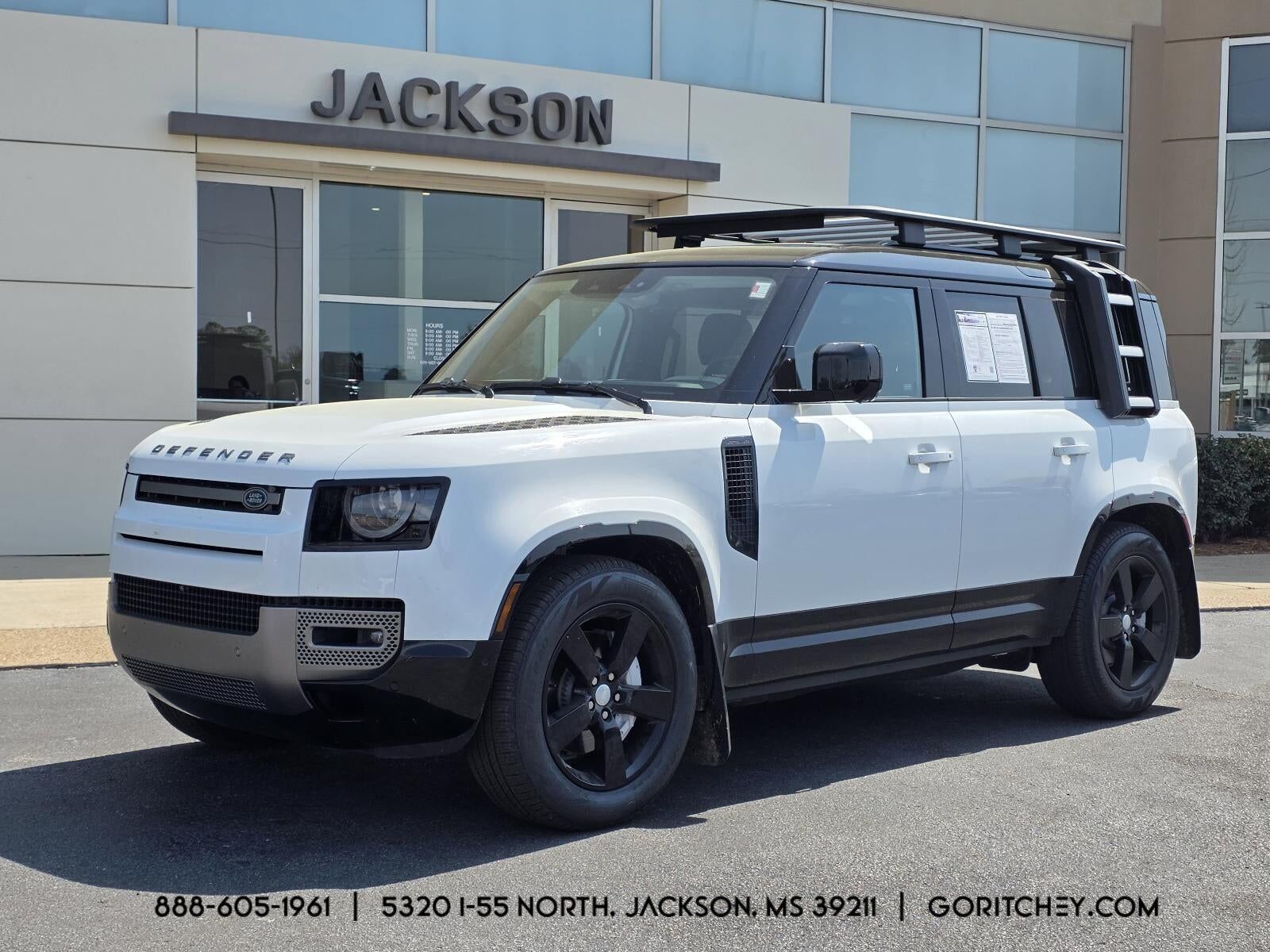 2024 LAND ROVER Defender