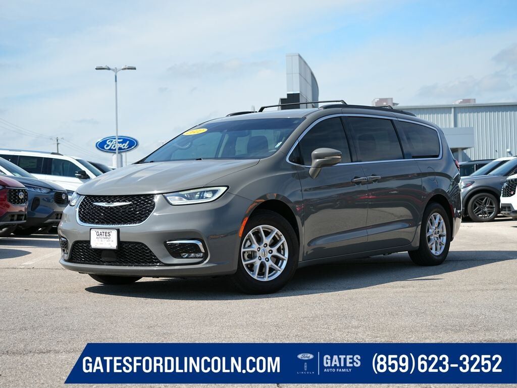 2022 CHRYSLER Pacifica