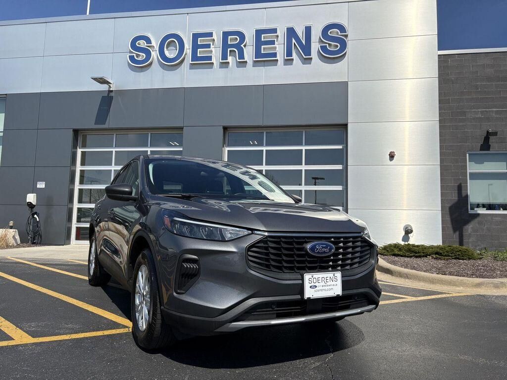 2024 FORD Escape