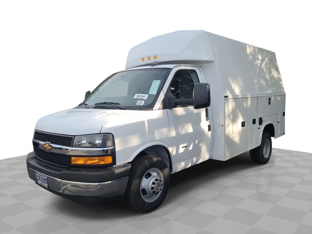 2025 CHEVROLET Express