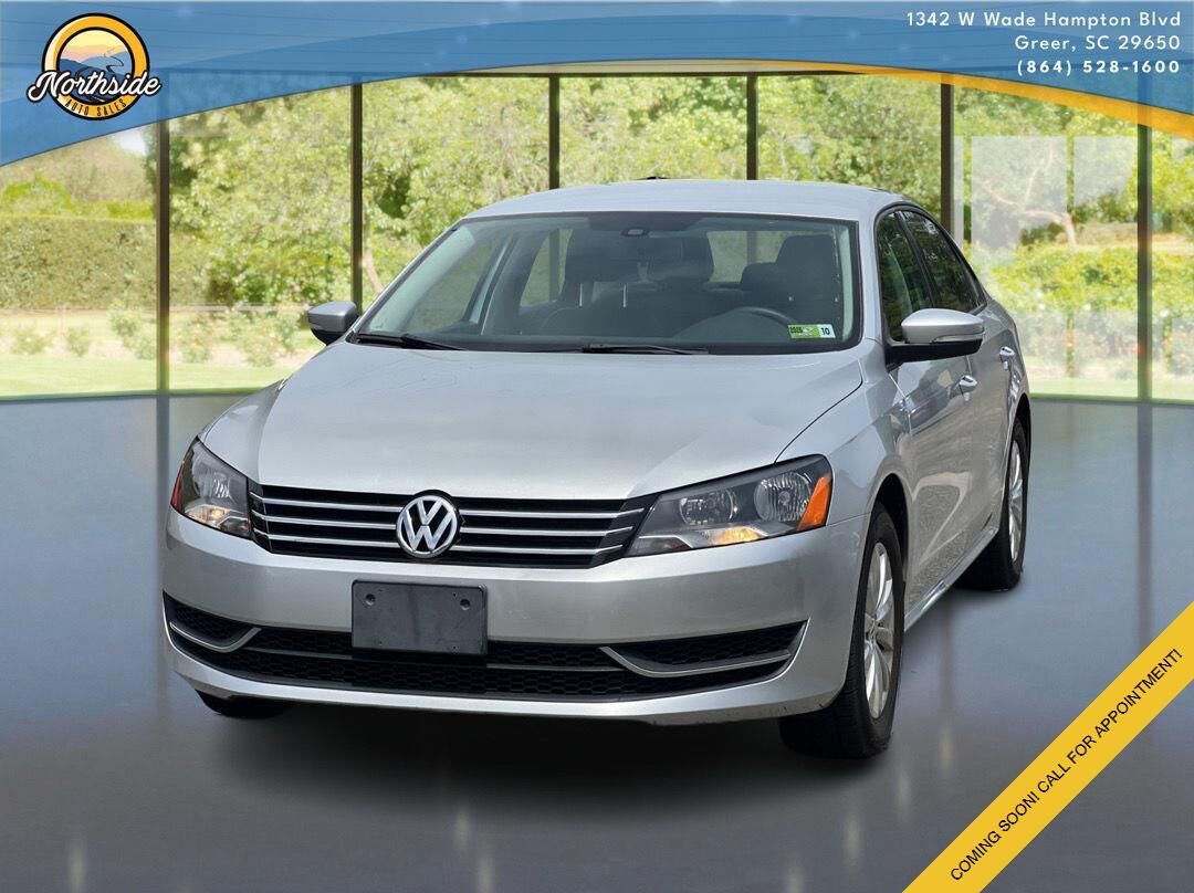 2013 VOLKSWAGEN Passat