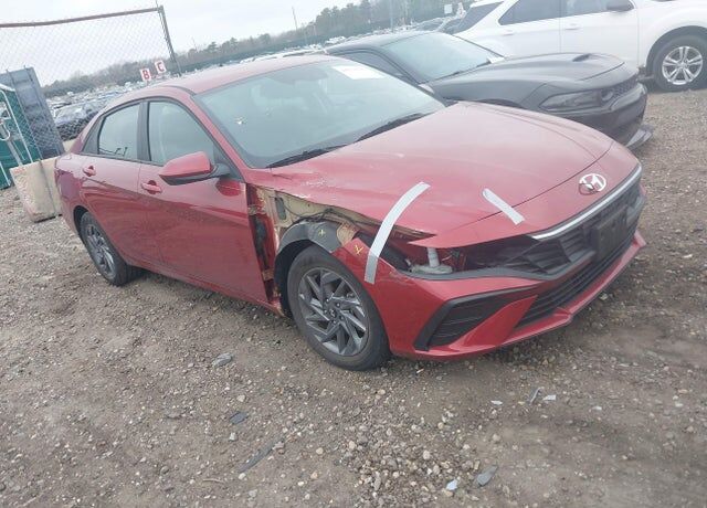 2024 HYUNDAI Elantra