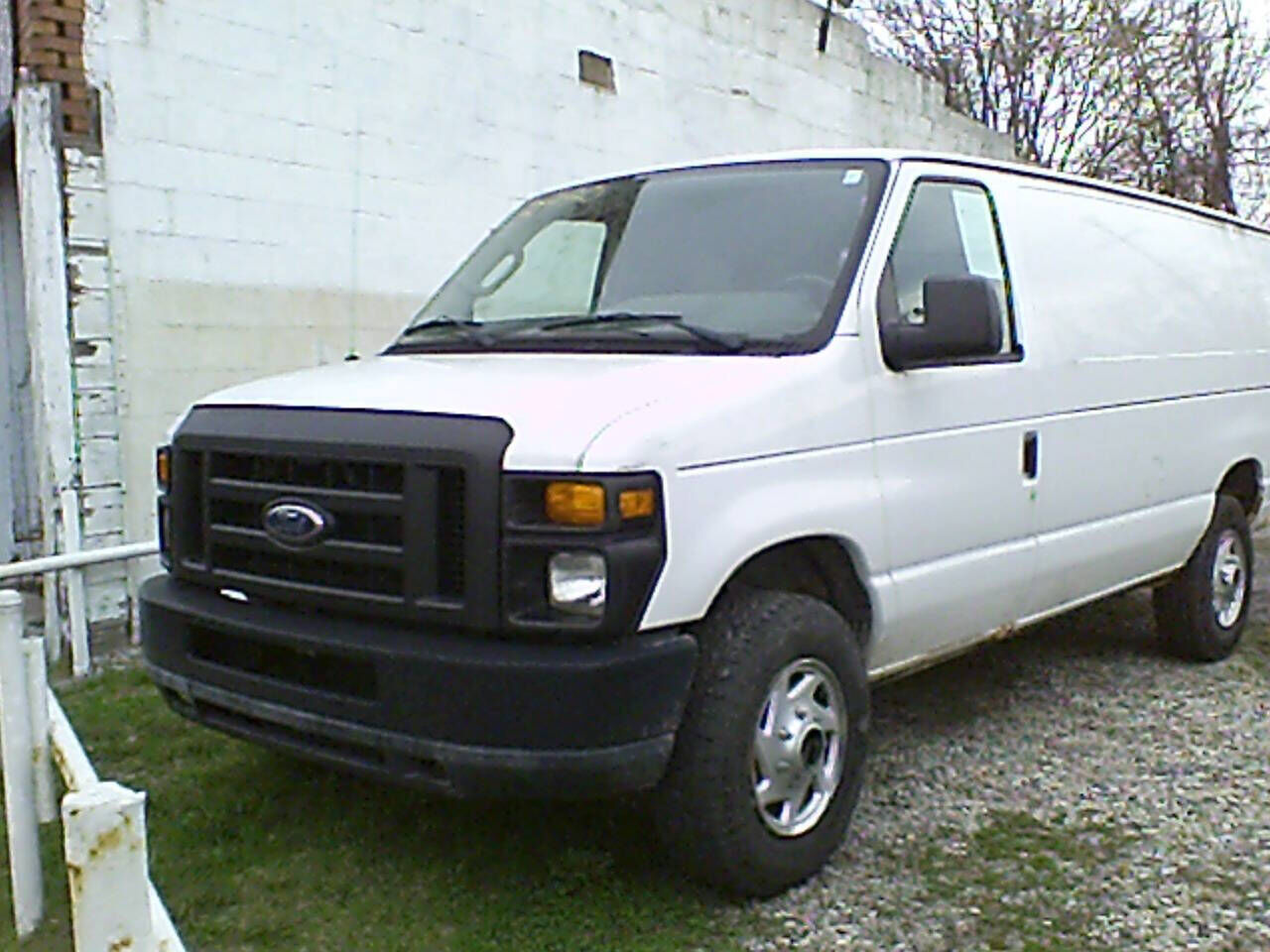 2011 FORD E-250