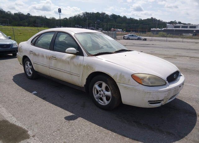 2004 FORD Taurus