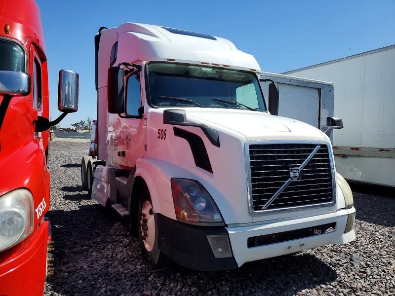 2013 VOLVO TRUCK VNL