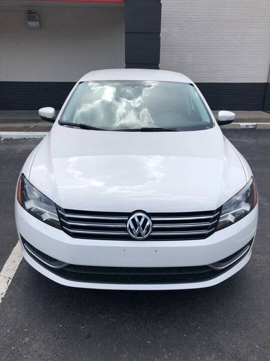 2014 VOLKSWAGEN Passat