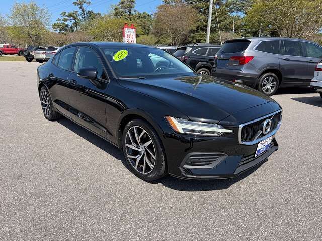 2019 VOLVO S60