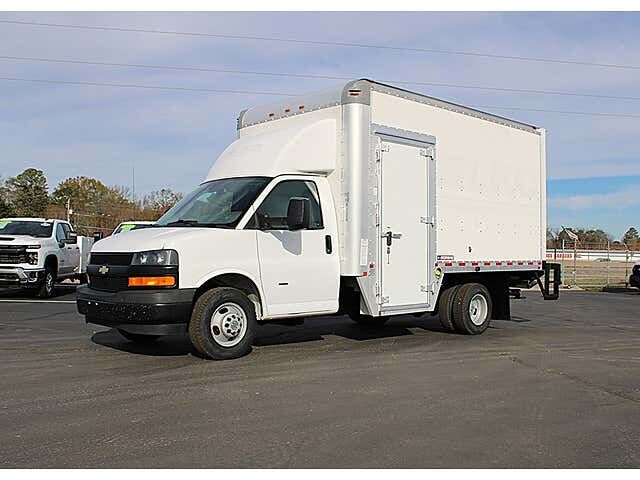 2020 CHEVROLET Express